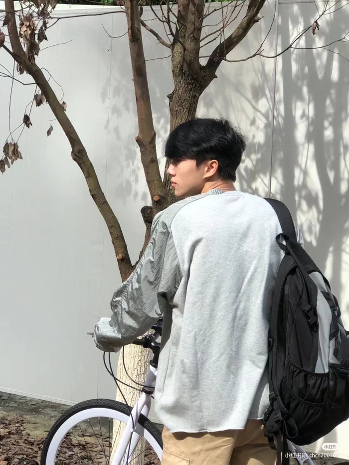 trai đẹp 2k10 trong khung cảnh học đường