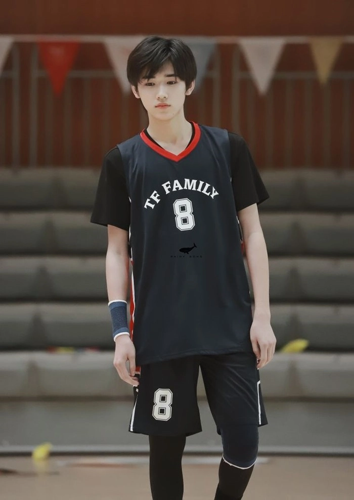 trai đẹp 2k7 chơi bóng