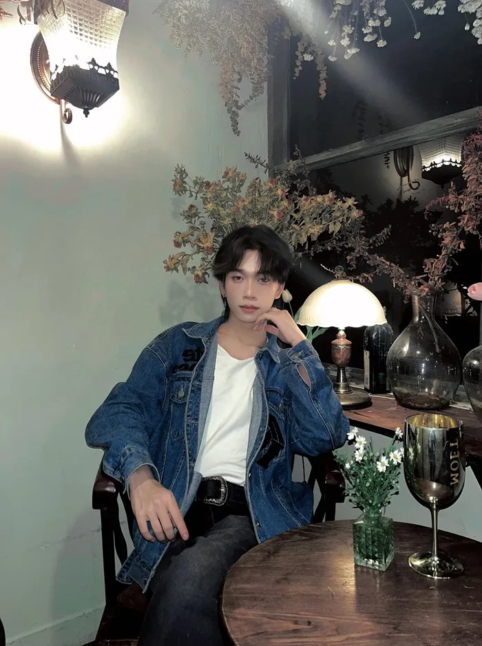 trai đẹp 2k7 mặc áo bò