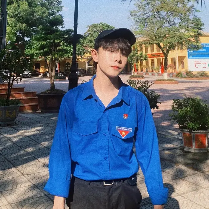 trai đẹp 2k7 mặcu áo đoàn