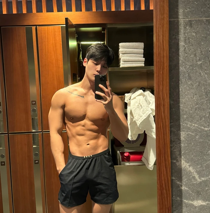 trai dep 8 mui manh me