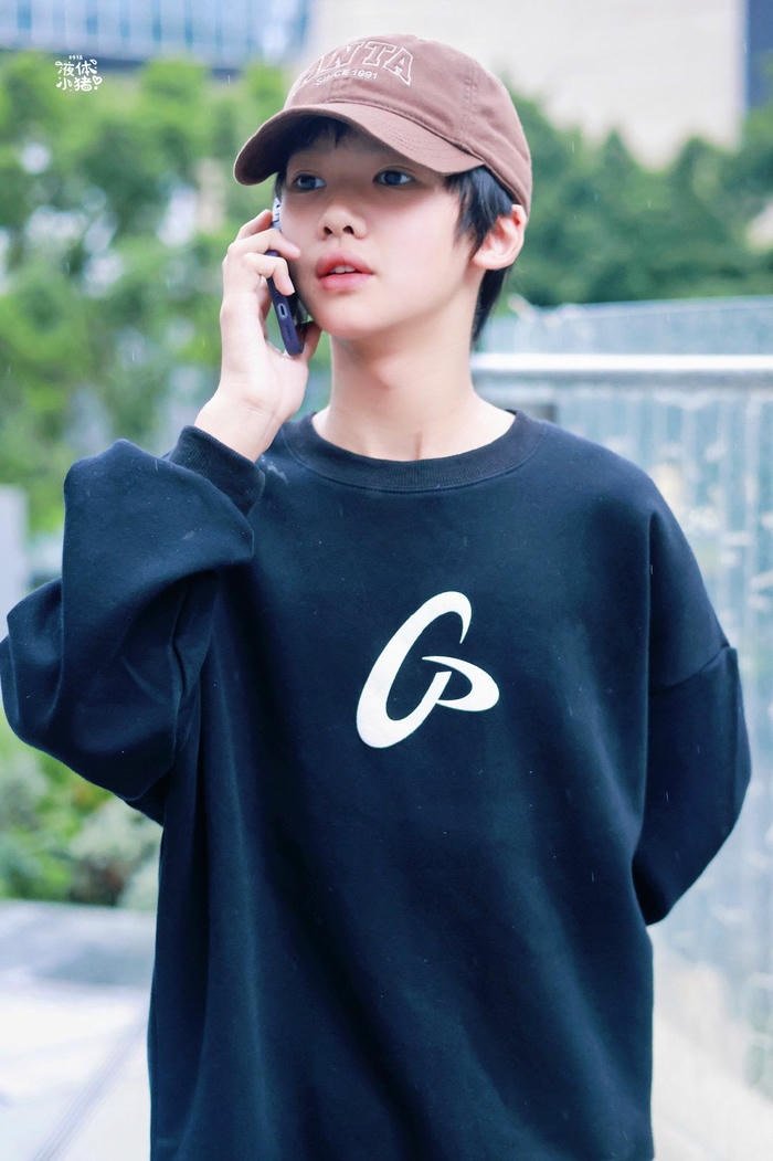 trai đẹp áo trắng