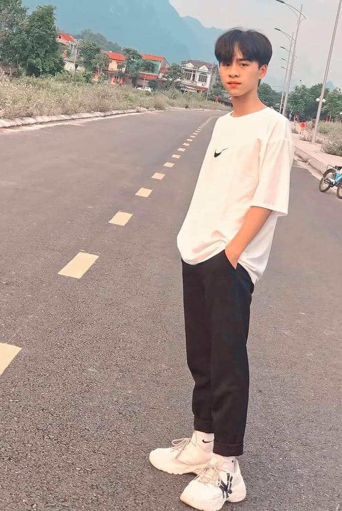 trai đẹp áo trắng