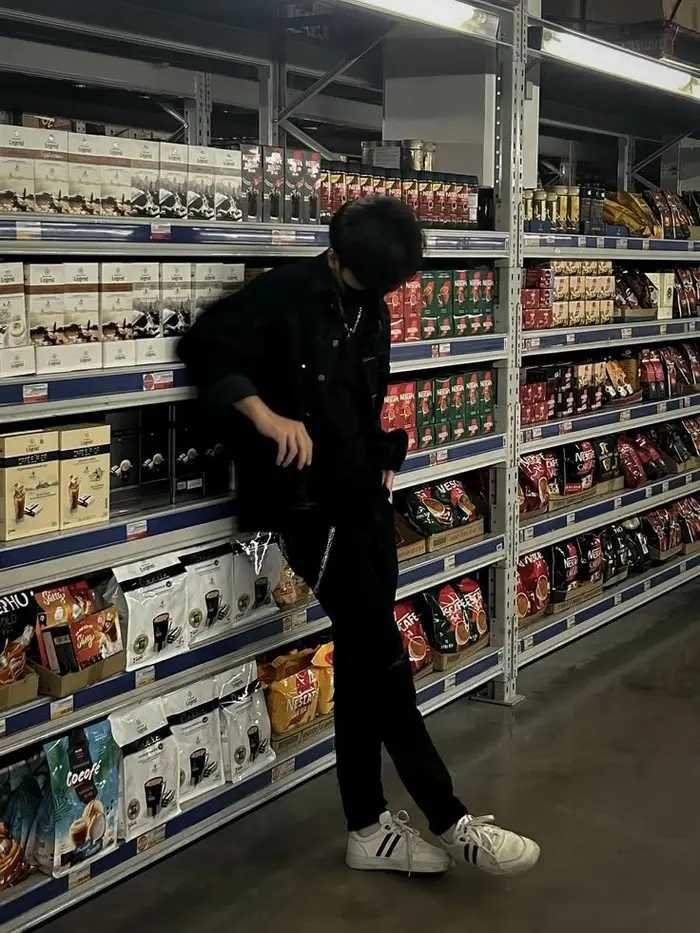 trai đẹp bí ẩn và ngầu