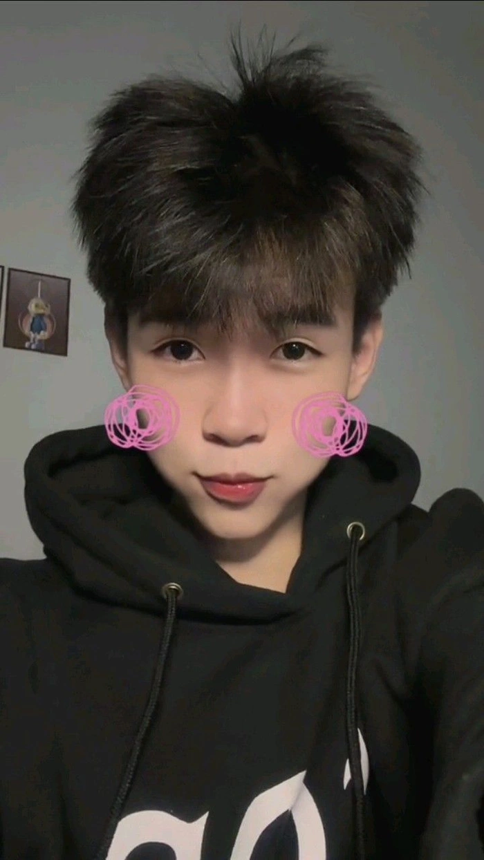 trai đẹp hà nội phong cách giản dị