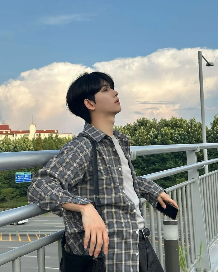 trai đẹp hàn quốc lạnh lùng