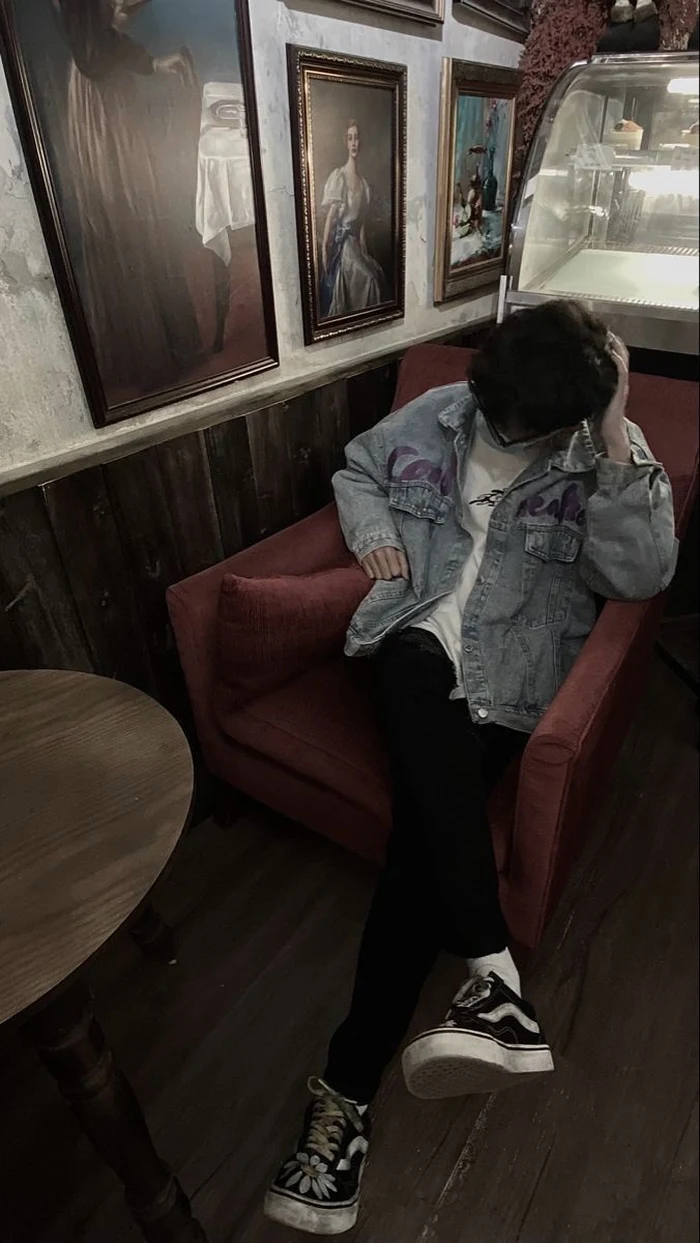 trai đẹp ngầu phong cách đường phố