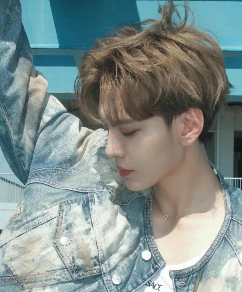 trai đẹp trung quốc lạnh lùng che nửa mặt