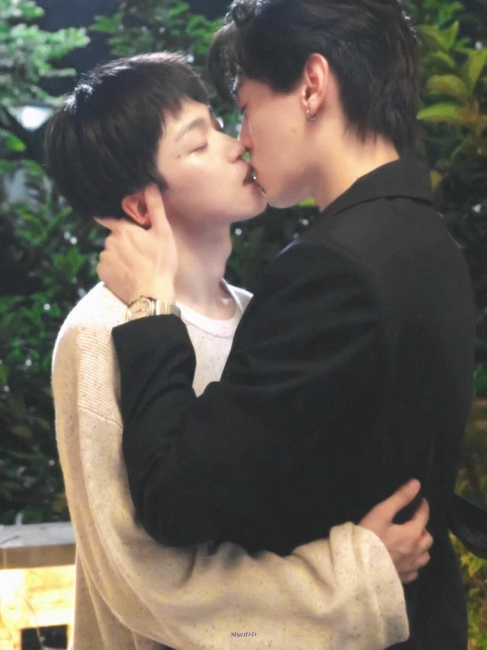 ảnh nghệ thuật hai chàng trai