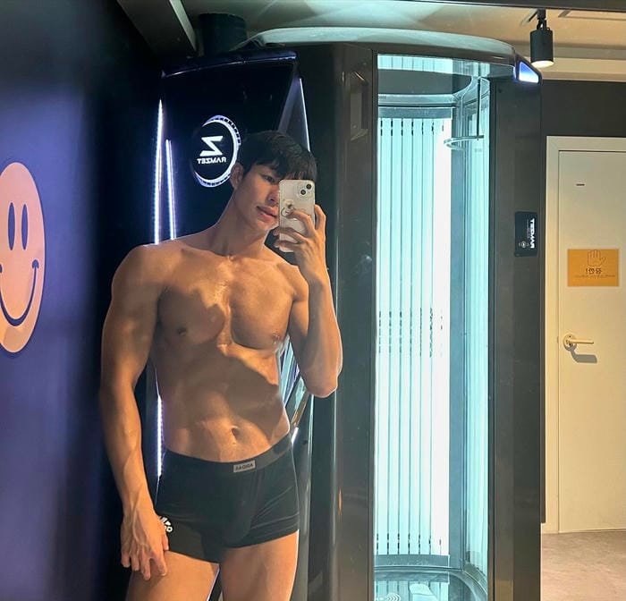 ảnh trai đẹp 6 múi phong cách hàn