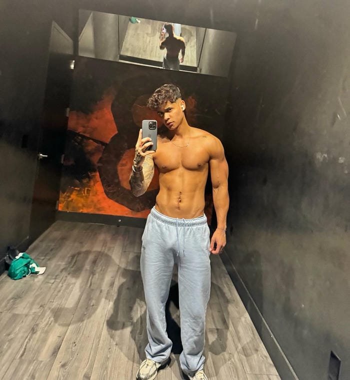 ảnh trai đẹp body cân đối đẹp