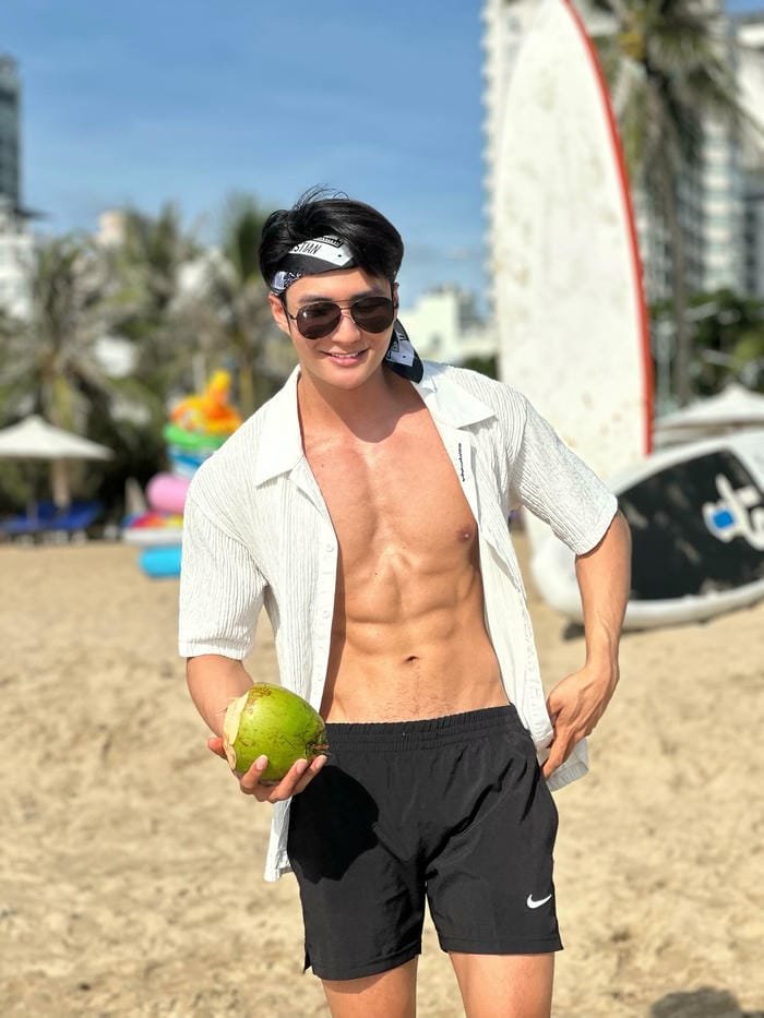 ảnh trai đẹp body cân đối