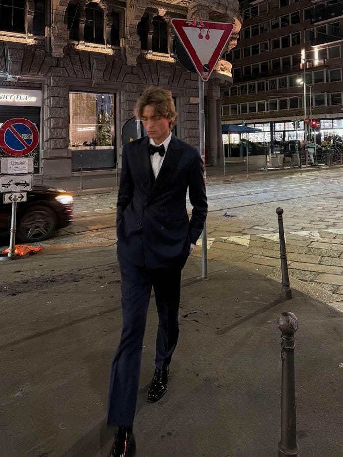 ảnh trai đẹp mặc vest lịch lãm