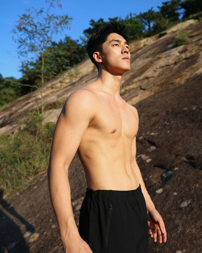 ảnh trai đẹp tự tin