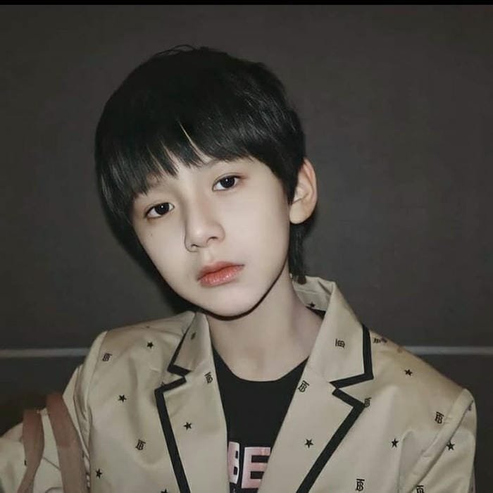 be trai 10 tuoi chup anh