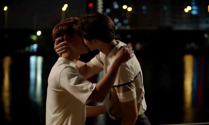 chân dung cặp đôi nam hạnh phúc