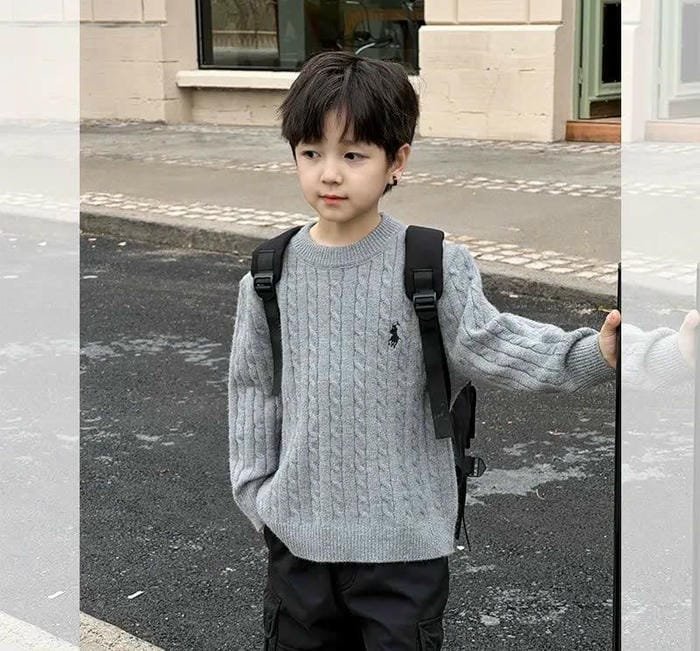 em bé đẹp trai lãng tử