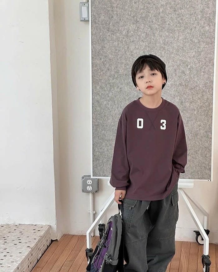 em bé đẹp trai thần thái