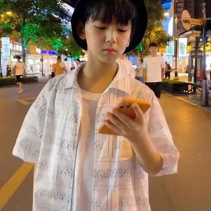 hinh anh trai dep 10 tuoi