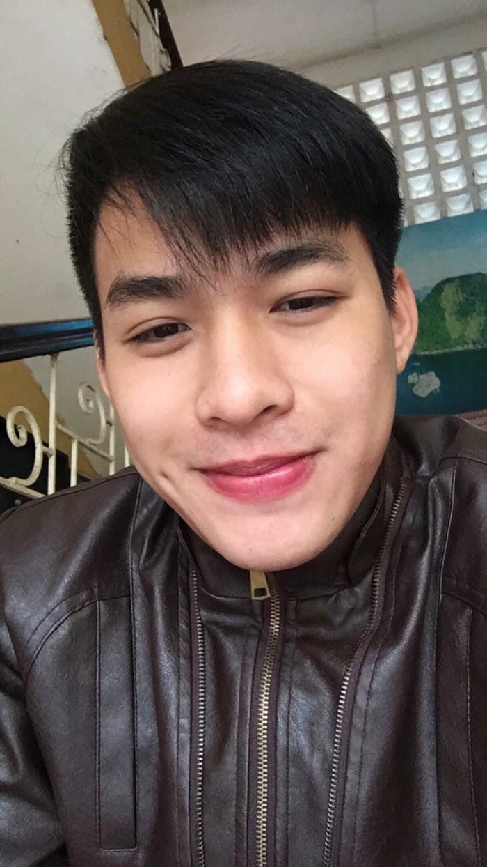 khuôn mặt nam tính mạnh mẽ