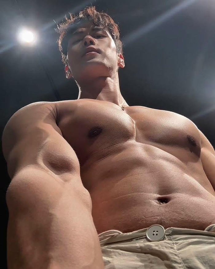 trai 6 múi phong cách hiện đại