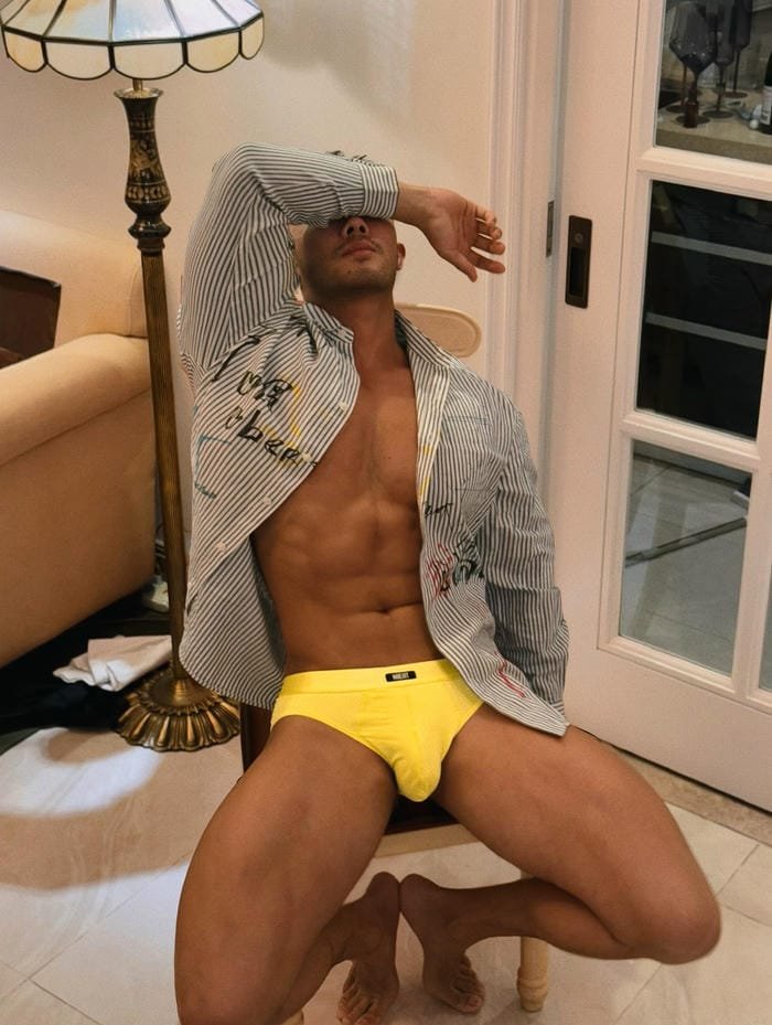 trai đẹp 6 múi ẩn danh