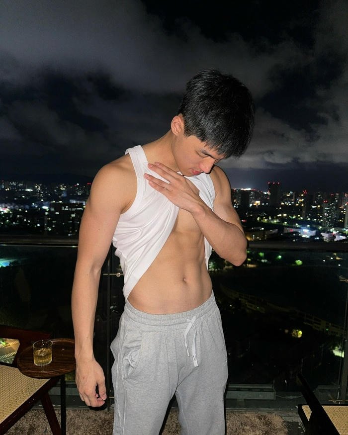 trai đẹp 6 múi hiện đại