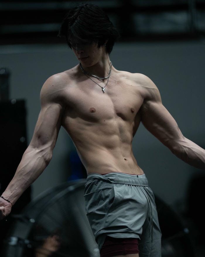 trai đẹp body sáu múi