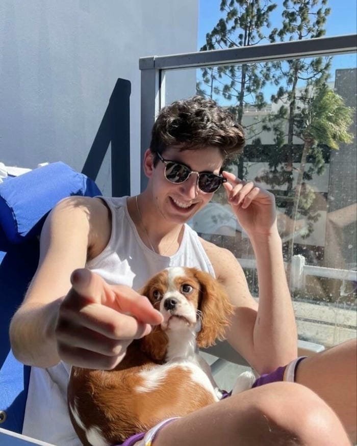 trai đẹp châu âu phong cách cổ điển