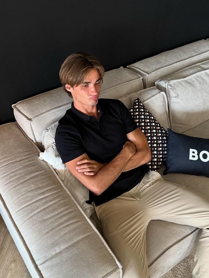 trai đẹp châu âu phong cách đường phố