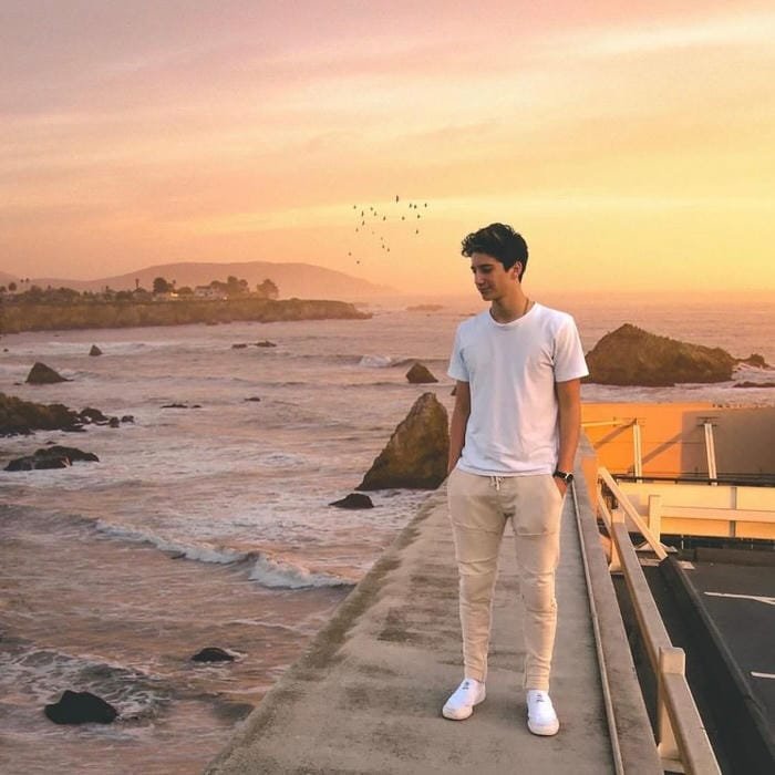 trai đẹp châu âu tóc vàng