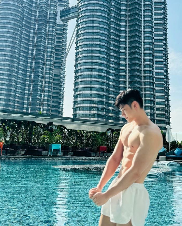 trai đẹp cơ bắp ngầu