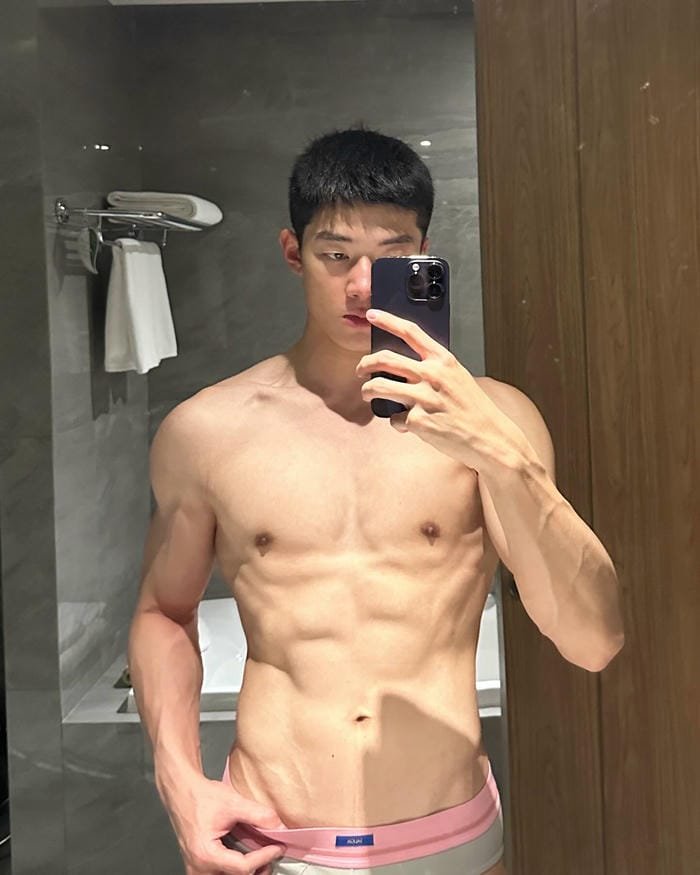 trai đẹp cơ bắp phong độ