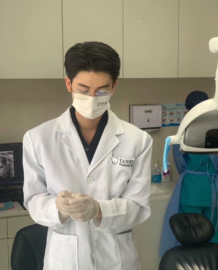 trai dep deo khau trang