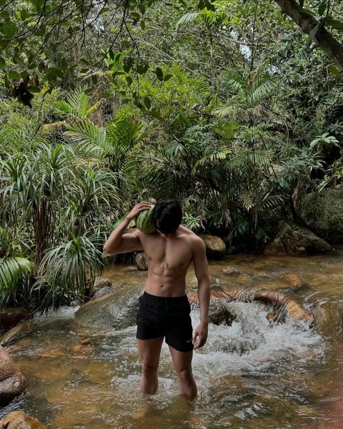 trai đẹp hàn quốc 6 múi cuốn hút