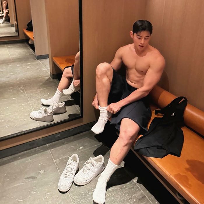 trai đẹp hàn quốc 6 múi phong trần