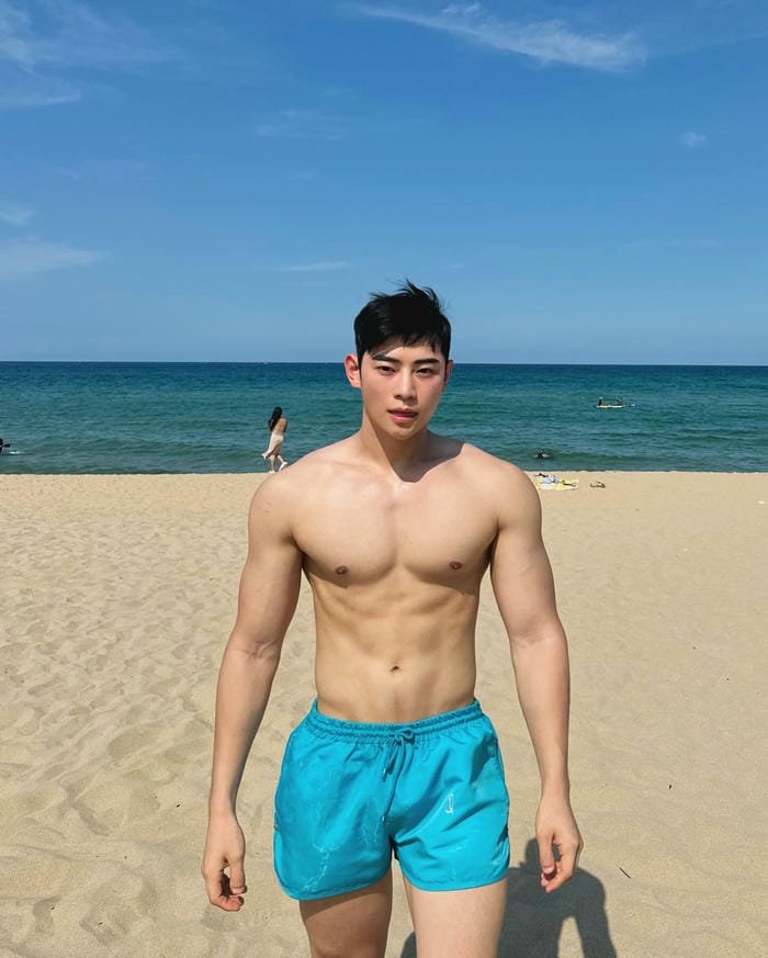 trai đẹp hàn quốc 6 múi rạng rỡ