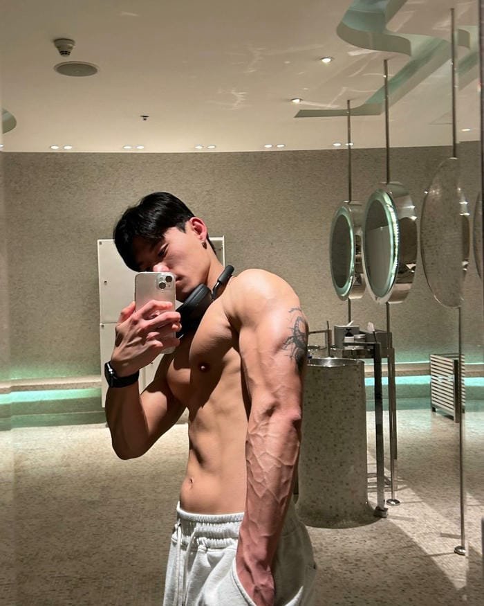 trai đẹp hàn quốc body hoàn hảo