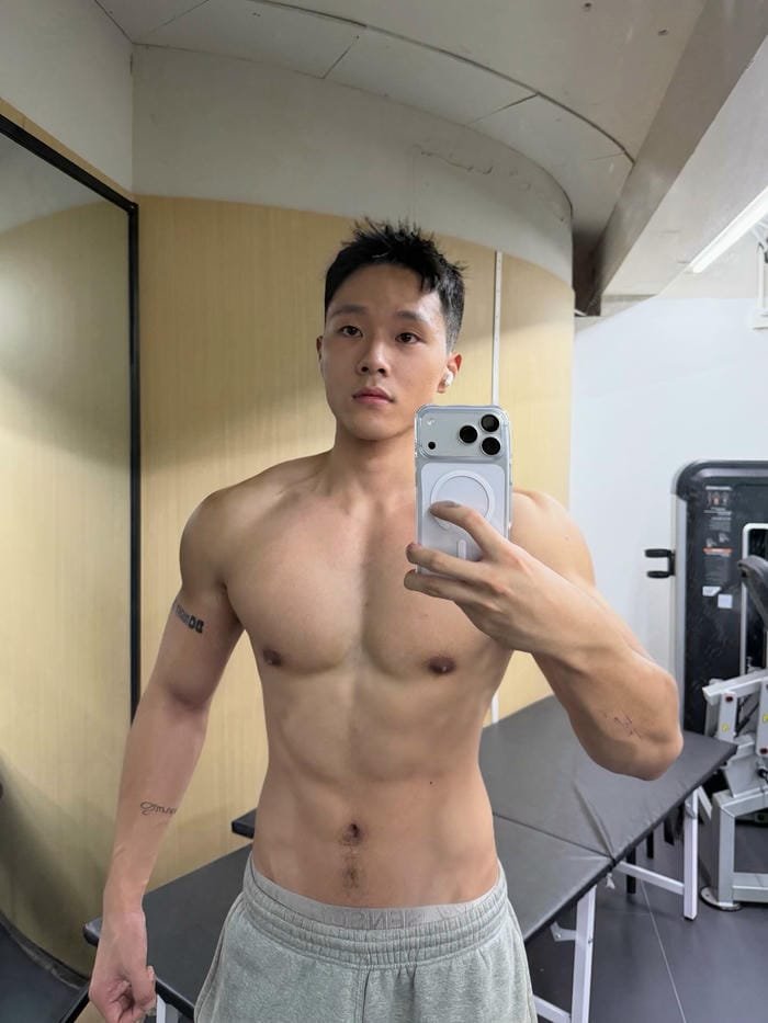 trai đẹp hàn quốc cơ bắp 6 múi