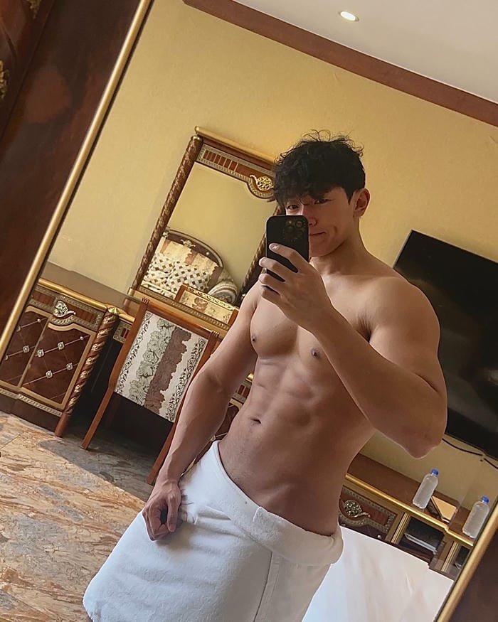 trai đẹp hàn quốc khoe body