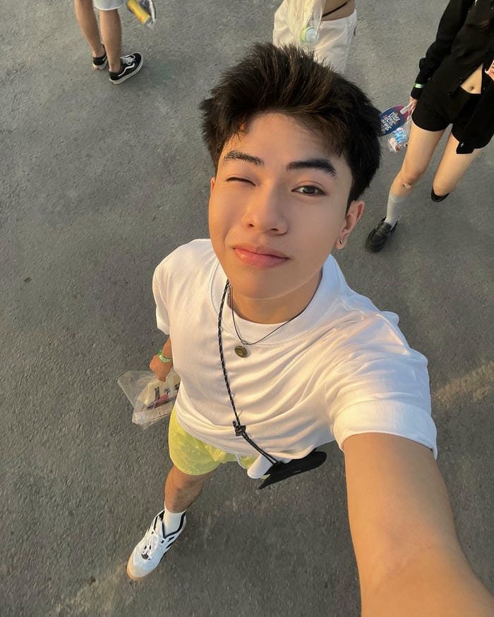 trai đẹp lớp 8 lạnh lùng