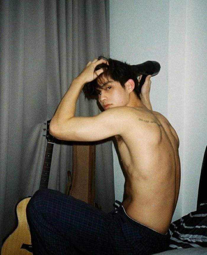 trai đẹp với làn da hoàn hảo