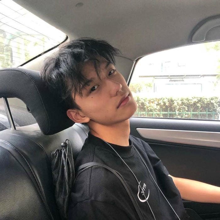 vẻ đẹp lạnh lùng