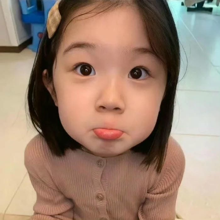 bé gái sang trọng