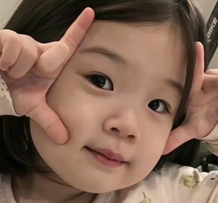 bé gái xinh nhất