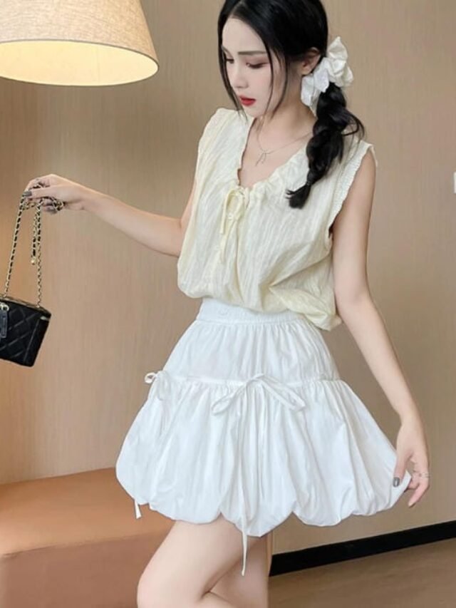 gái xinh mặc váy xếp ly nhẹ nhàng