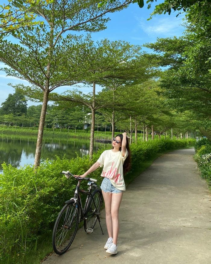 em gái 2k10 khác biệt