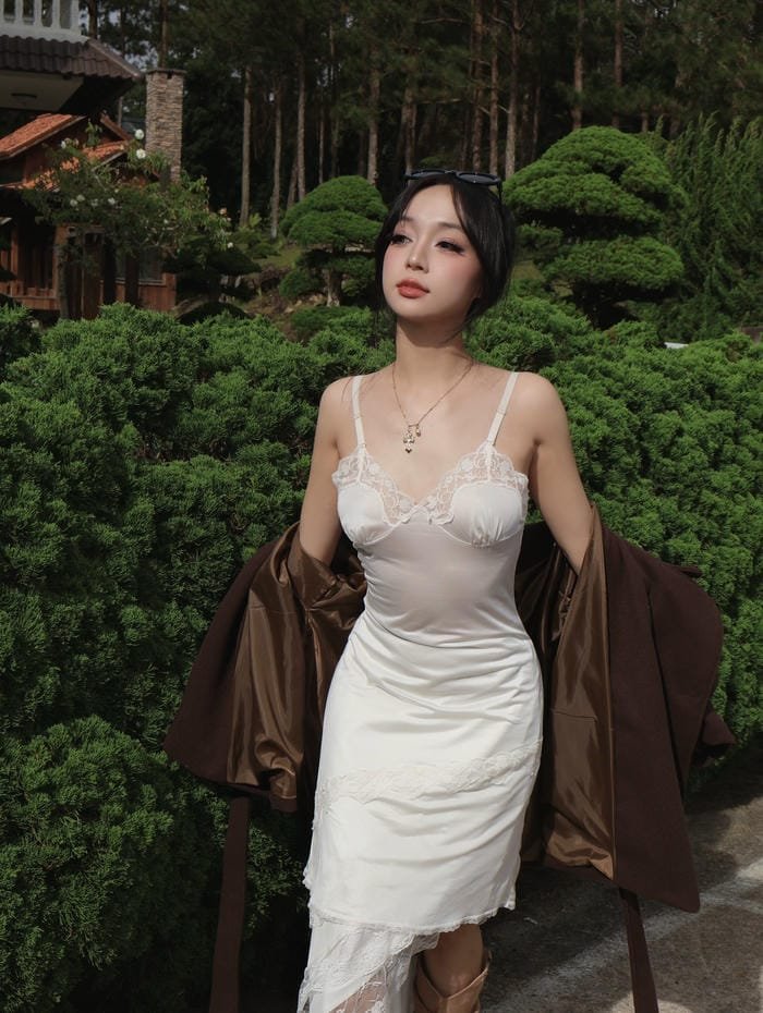 gái 2k10 hồn nhiên