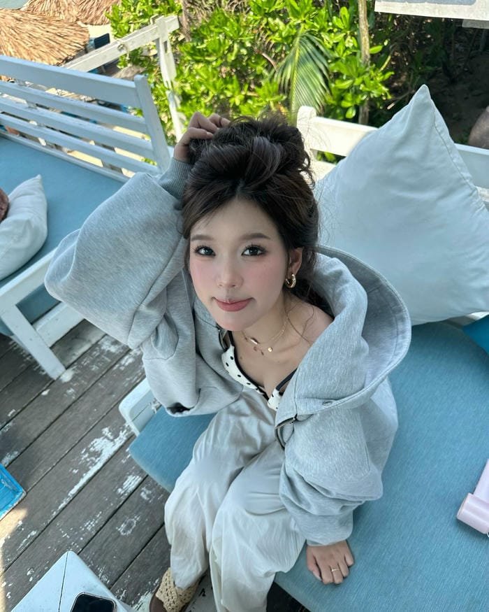 gái 2k8 lôi cuốn