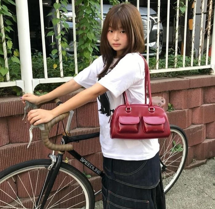 gái hàn tối giản